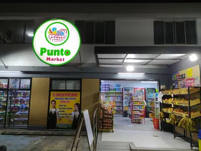 a pinto market store with a sign on the front of it at apartamento de estreno con balcón frente al mar. in Lima