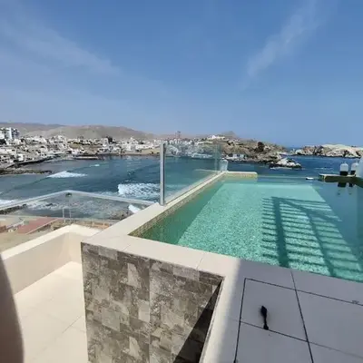 Excelente departamento frente al mar.