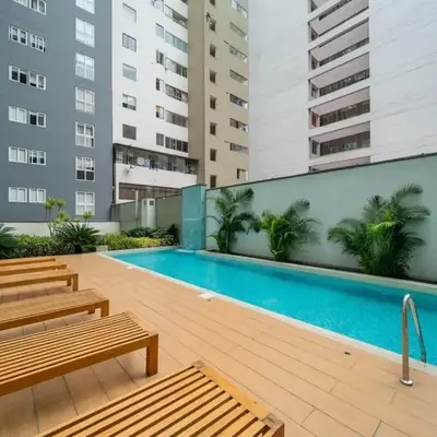Luxury Flat Miraflores Pool Gym Fast WiFi Balcony