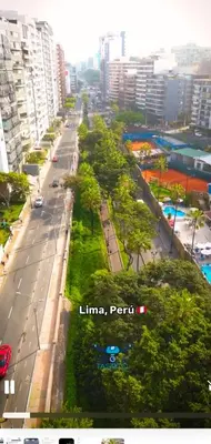 an overhead view of a street in a city at Alojamiento Miraflores 3 habitaciones in Lima