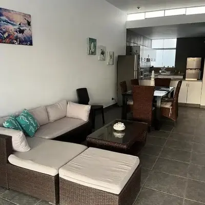 Linda Casa en Condominio