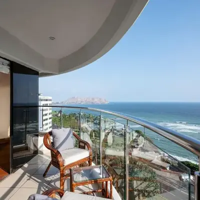 M1001 - Malecon Seaview 2BDR Miraflores