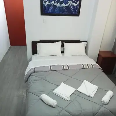 Habitación cama QUEEN 1B