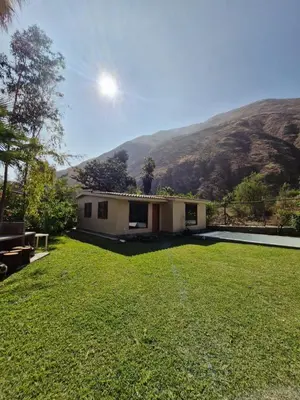 a house with a large yard with a view at Tornameza Casa de Campo in Torna Mesa