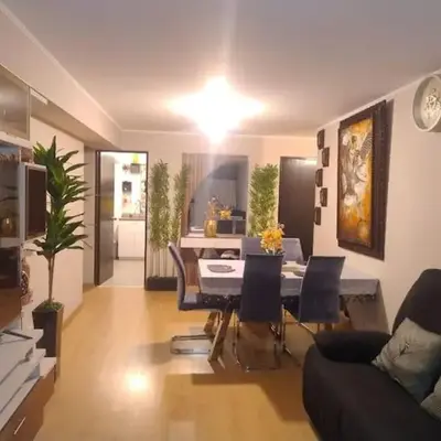Depa con estacionamiento 3 dorm en Av Brasil