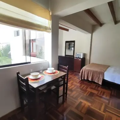 Amplia habitación independiente Larcomar