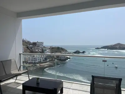 Gallery image of Departamento único con vista al mar y terraza in San Bartolo