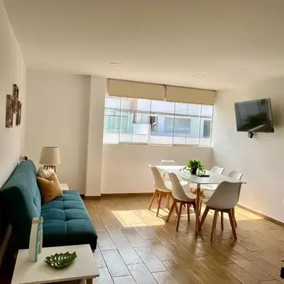 Departamento con salida a la playa Punta Rocas 202