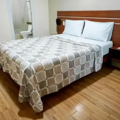 Hotel Century Inn