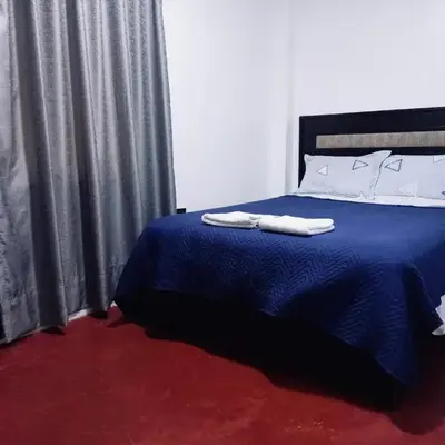 Habitación cama queen