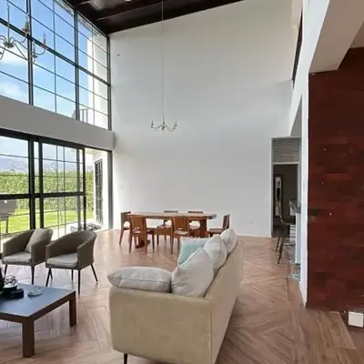 Hermosa casa con piscina privada