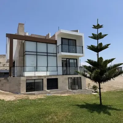 Casa de Playa de Estreno