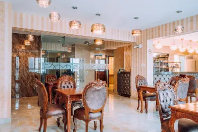 a dining room with a table and chairs at Lima Central Design Hotel Spa & Club in Lima