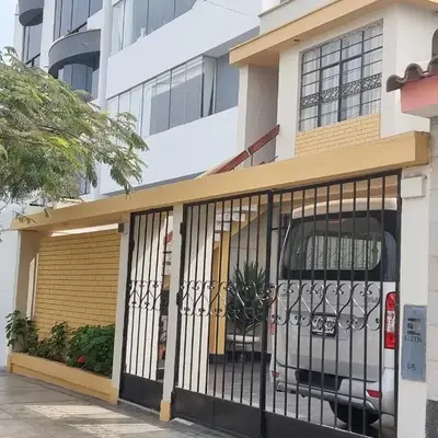 Habitación amoblada independiente dentro departamento amoblado tipo ROOMIE