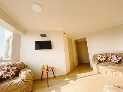 Gallery image of Amplia habitación privada con baño privado y TV in Lima
