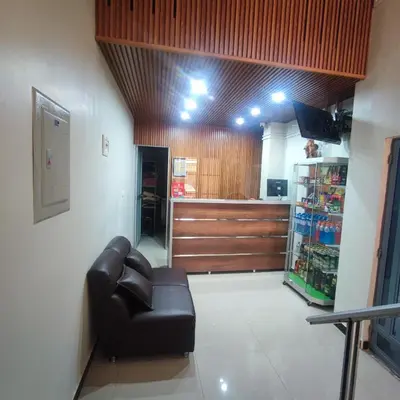 a room with a leather recliner in a store at HOSTAL SAMAYWASI in Huancayo